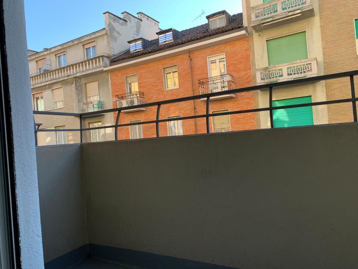 Casaury-Torinometrostop Bagian luar foto